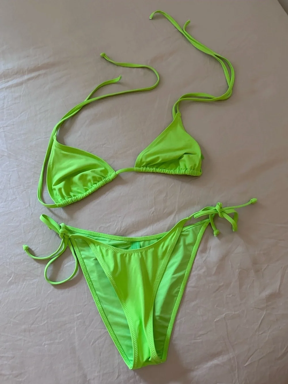 SKIMS Neon Green Triangle String Bikini like new medium large